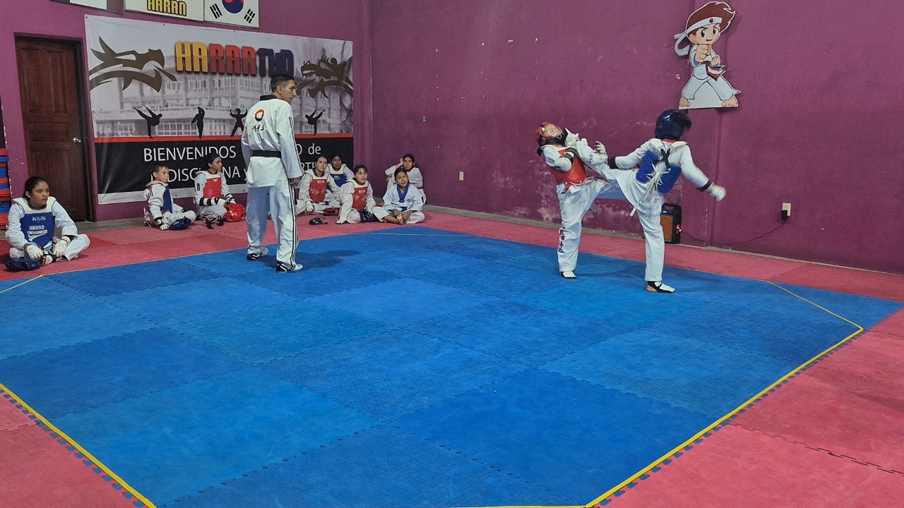 Haran taekwondo nueva italia — Taekwondo en Nueva Italia de Ruiz