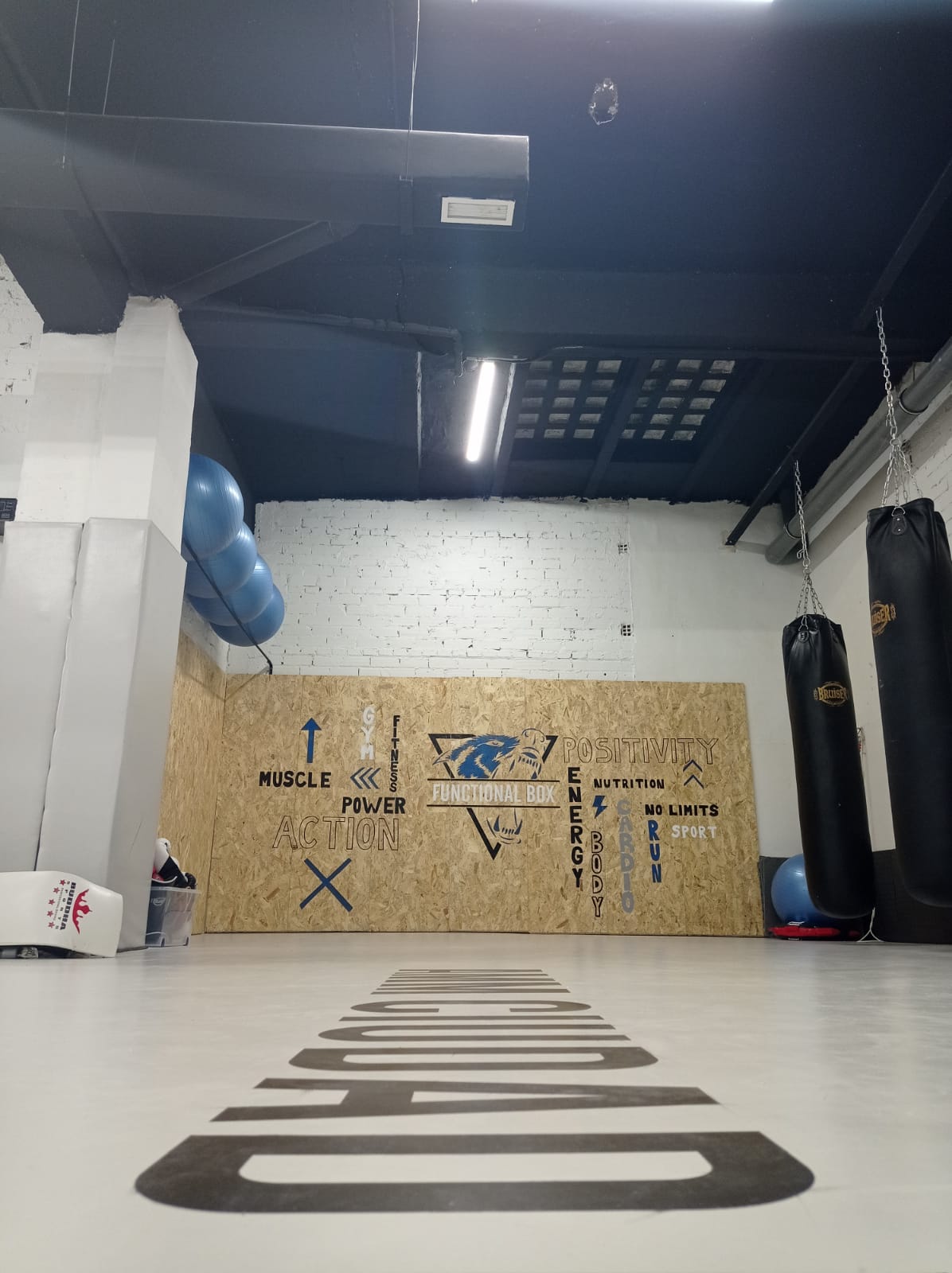 AMM Ciudad Real | MMA, BJJ, Grappling, Kick Boxing-K1 ,Muay Thai, Boxeo, Capoeira — MMA en Ciudad Real